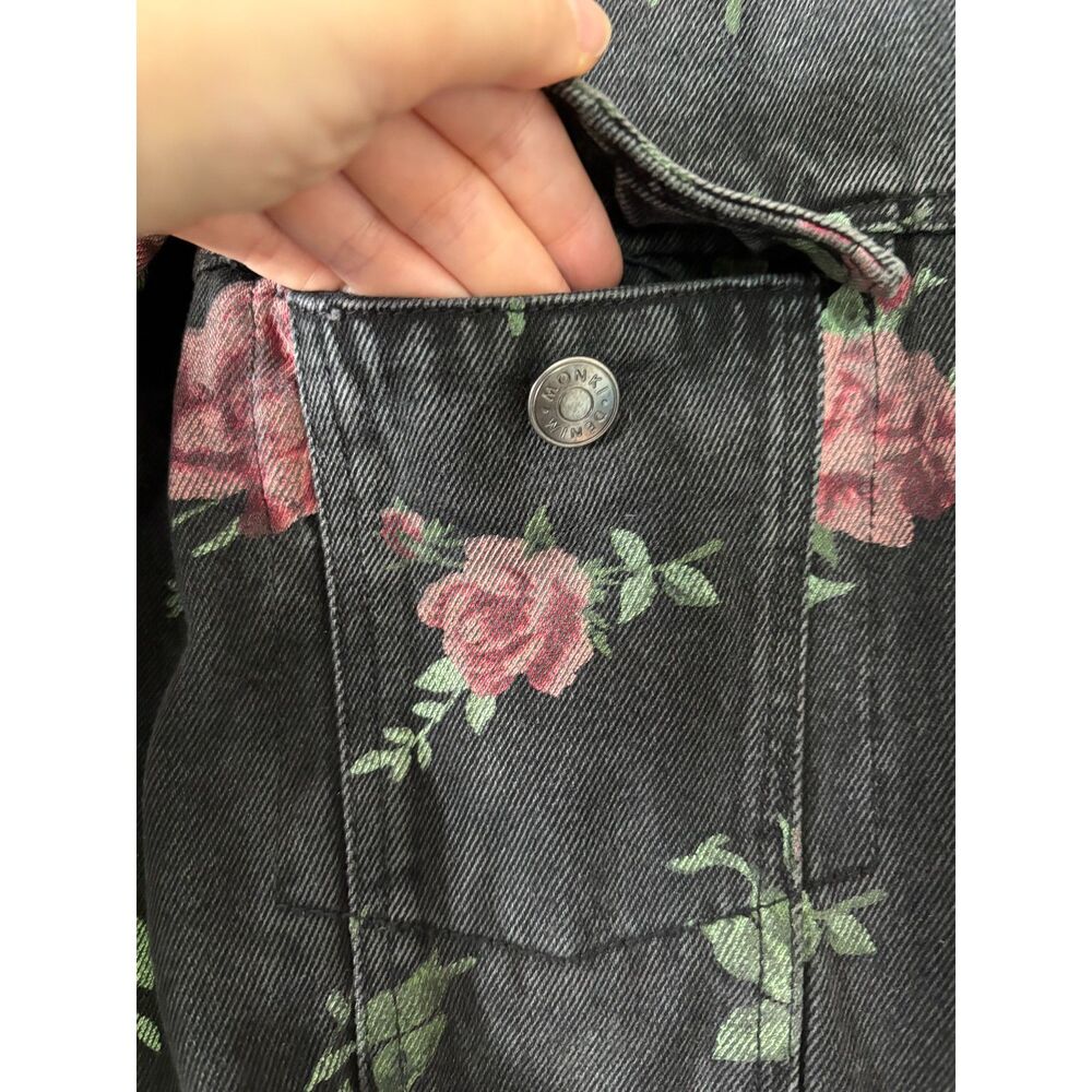 Monki Faded Black Denim Cropped Jacket Dusty Pink Rose XS Grunge Boho Floral - Picture 4 of 8